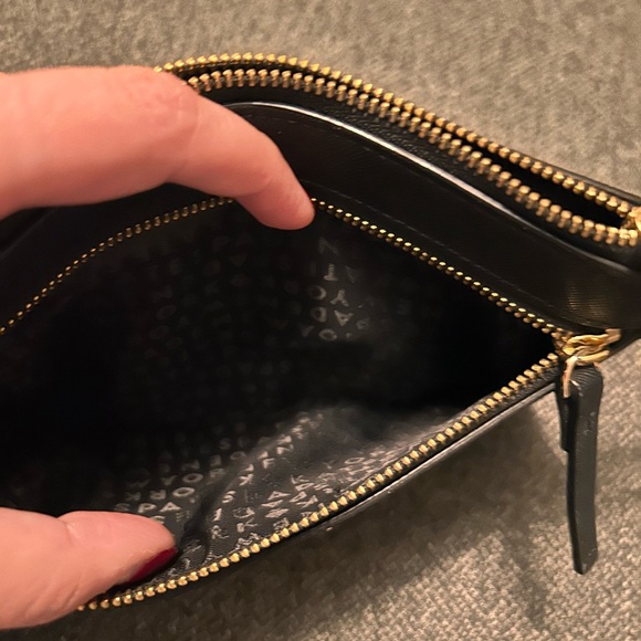 Kate Spade ♠️ wristlet - Picture 7 of 7